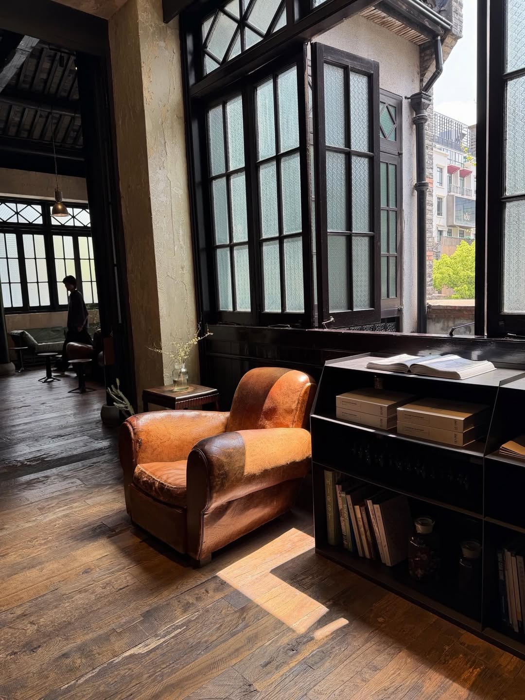 ภัทร์ ฉัตรบริรักษ์