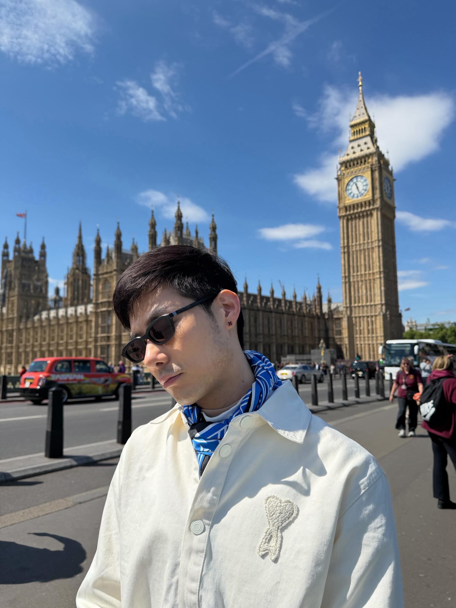 ภัทร์ ฉัตรบริรักษ์