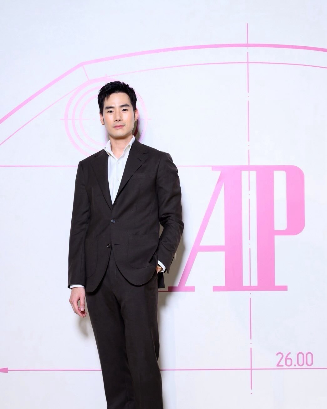 ภัทร์ ฉัตรบริรักษ์
