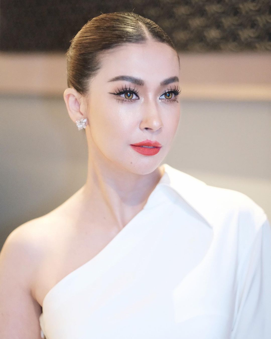 เอมี่ กลิ่นประทุม