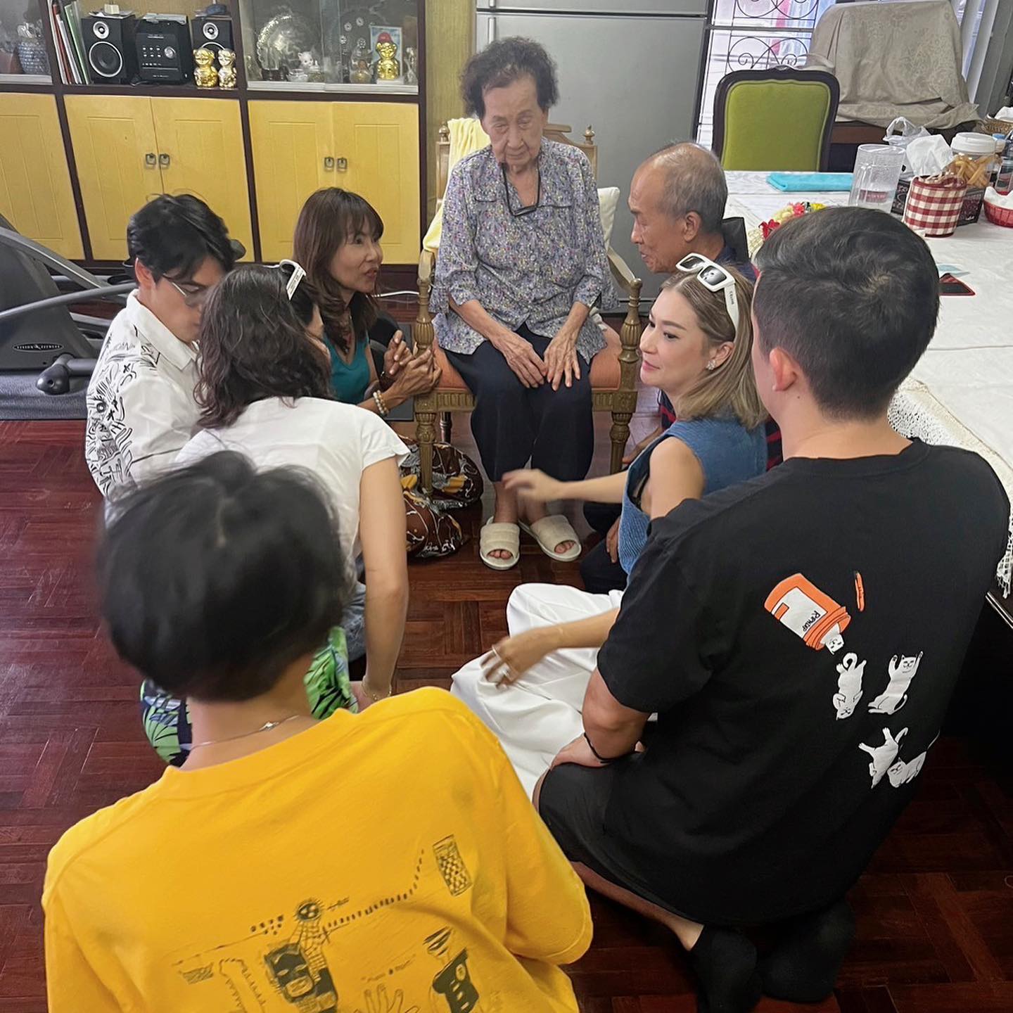 เอมี่ กลิ่นประทุม
