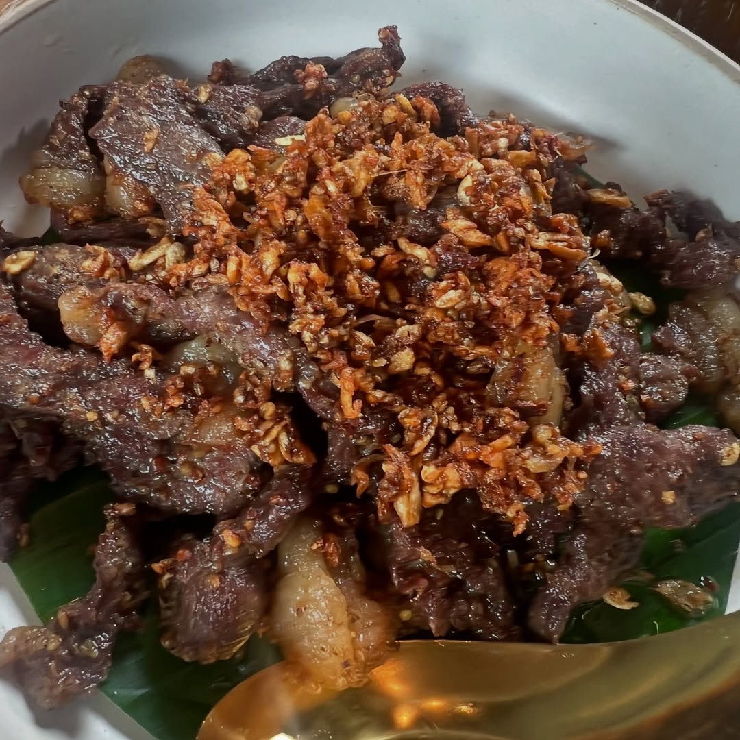 เอมี่ กลิ่นประทุม