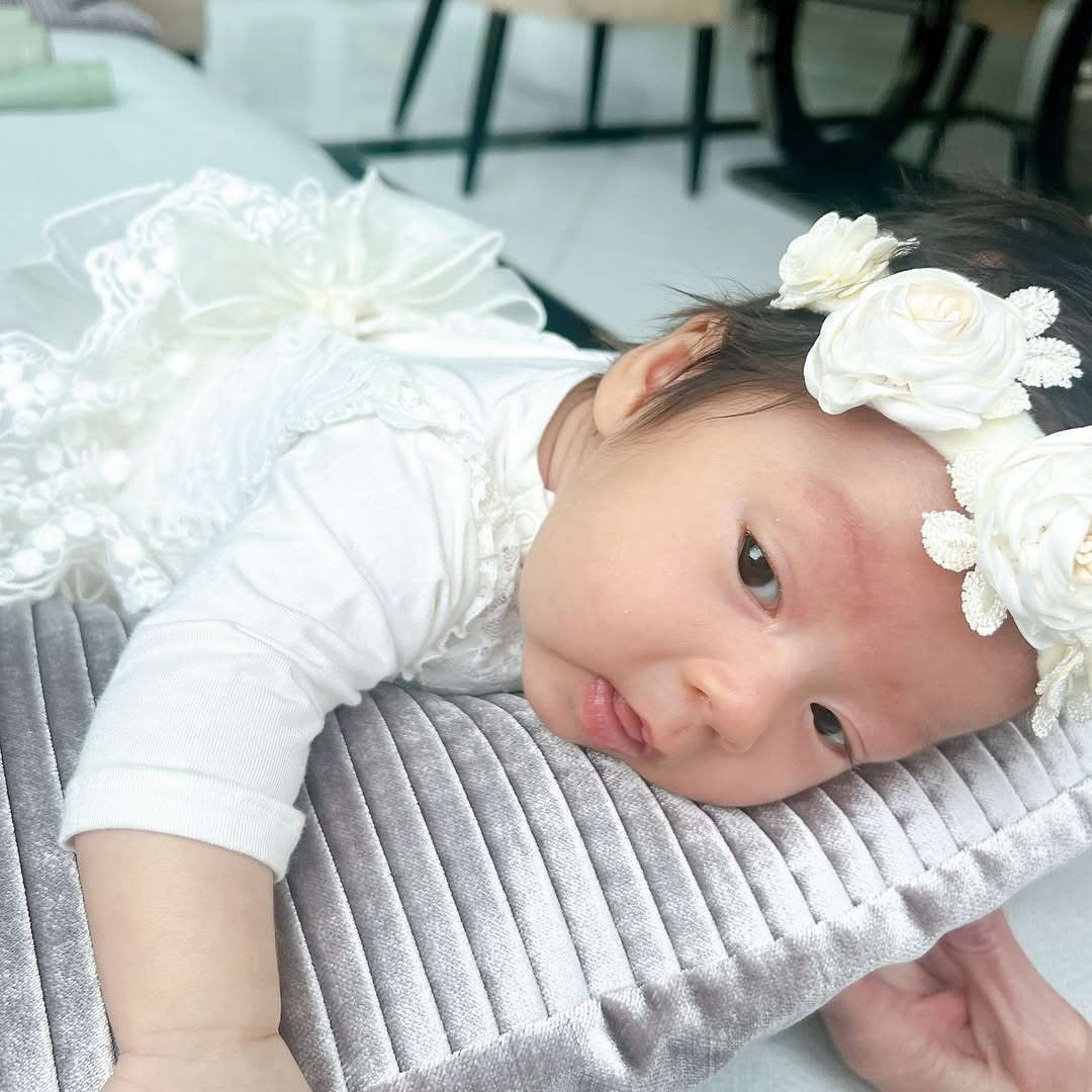 เอมี่ กลิ่นประทุม