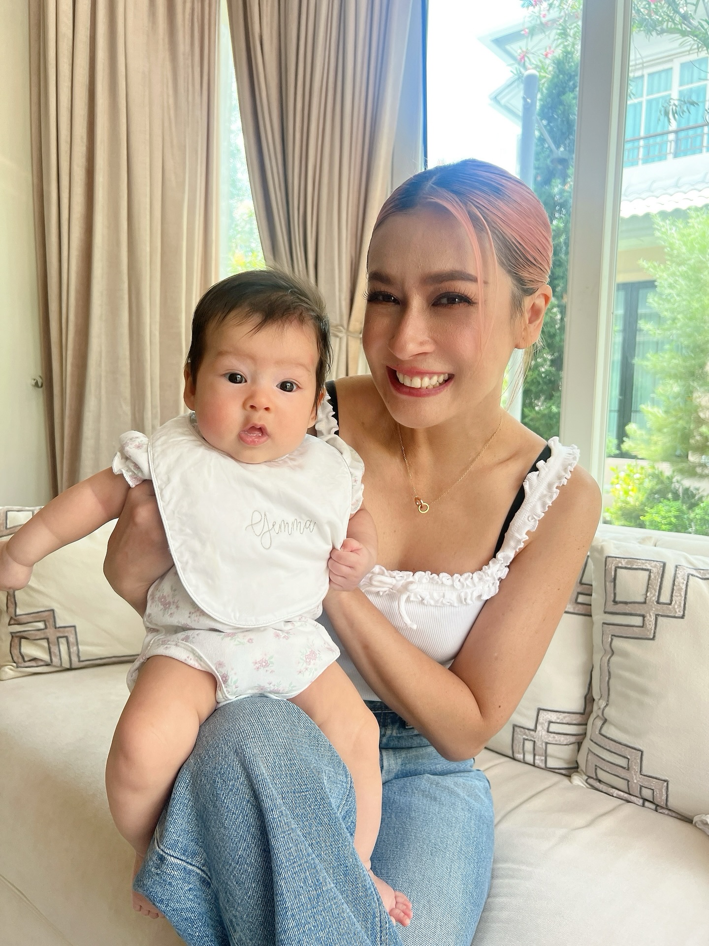 เอมี่ กลิ่นประทุม