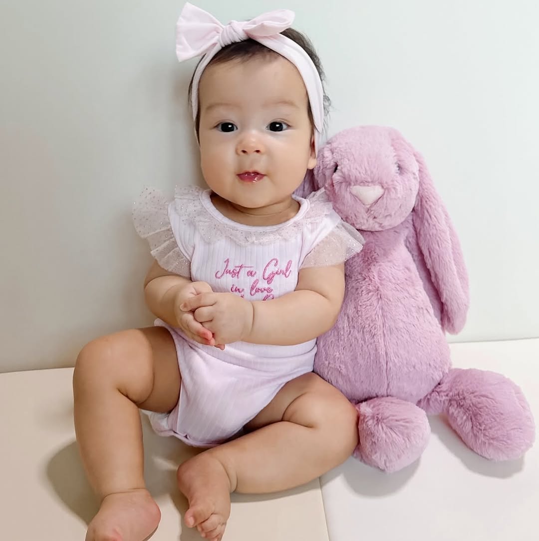 เอมี่ กลิ่นประทุม