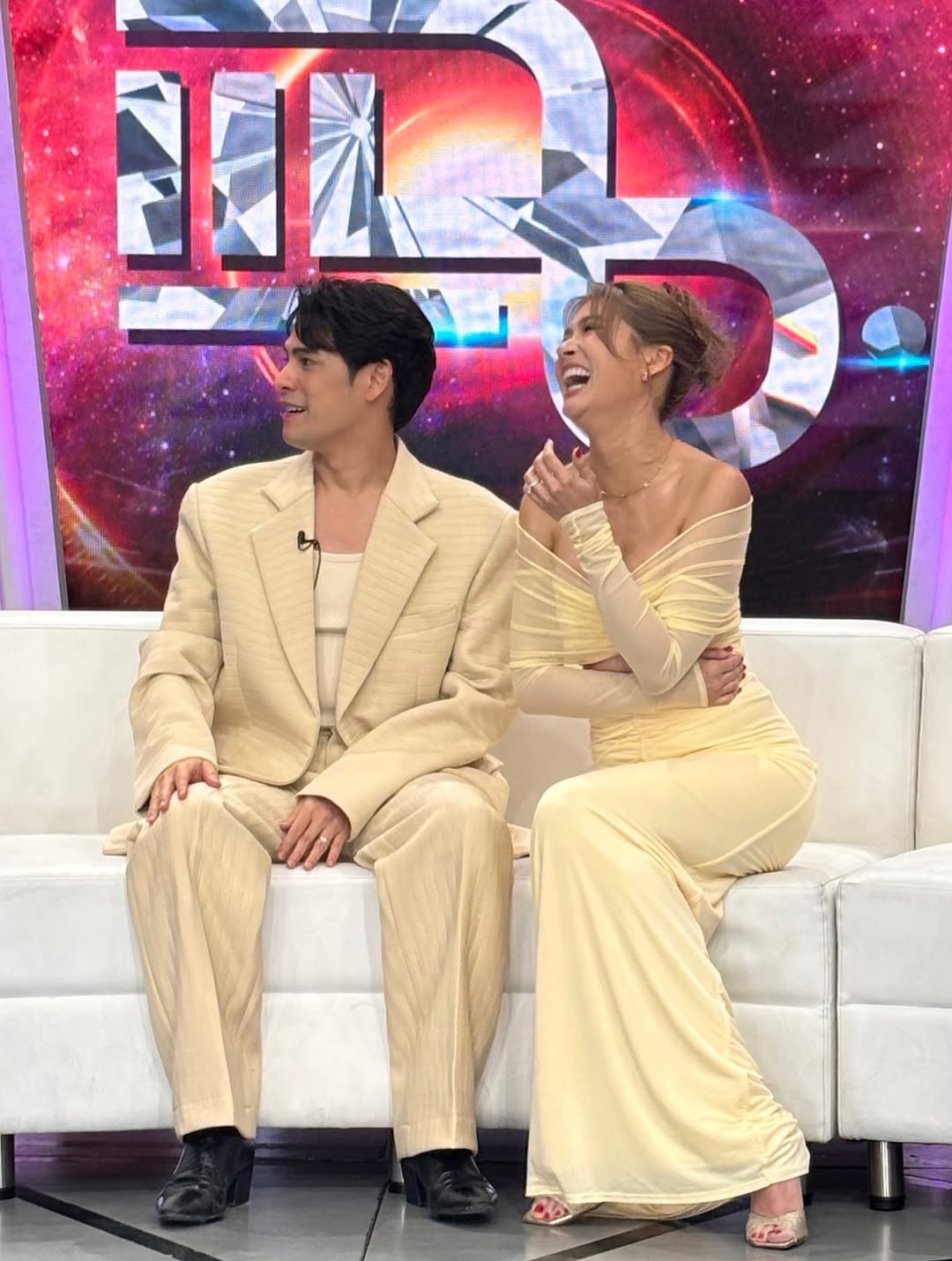 เอมี่ กลิ่นประทุม
