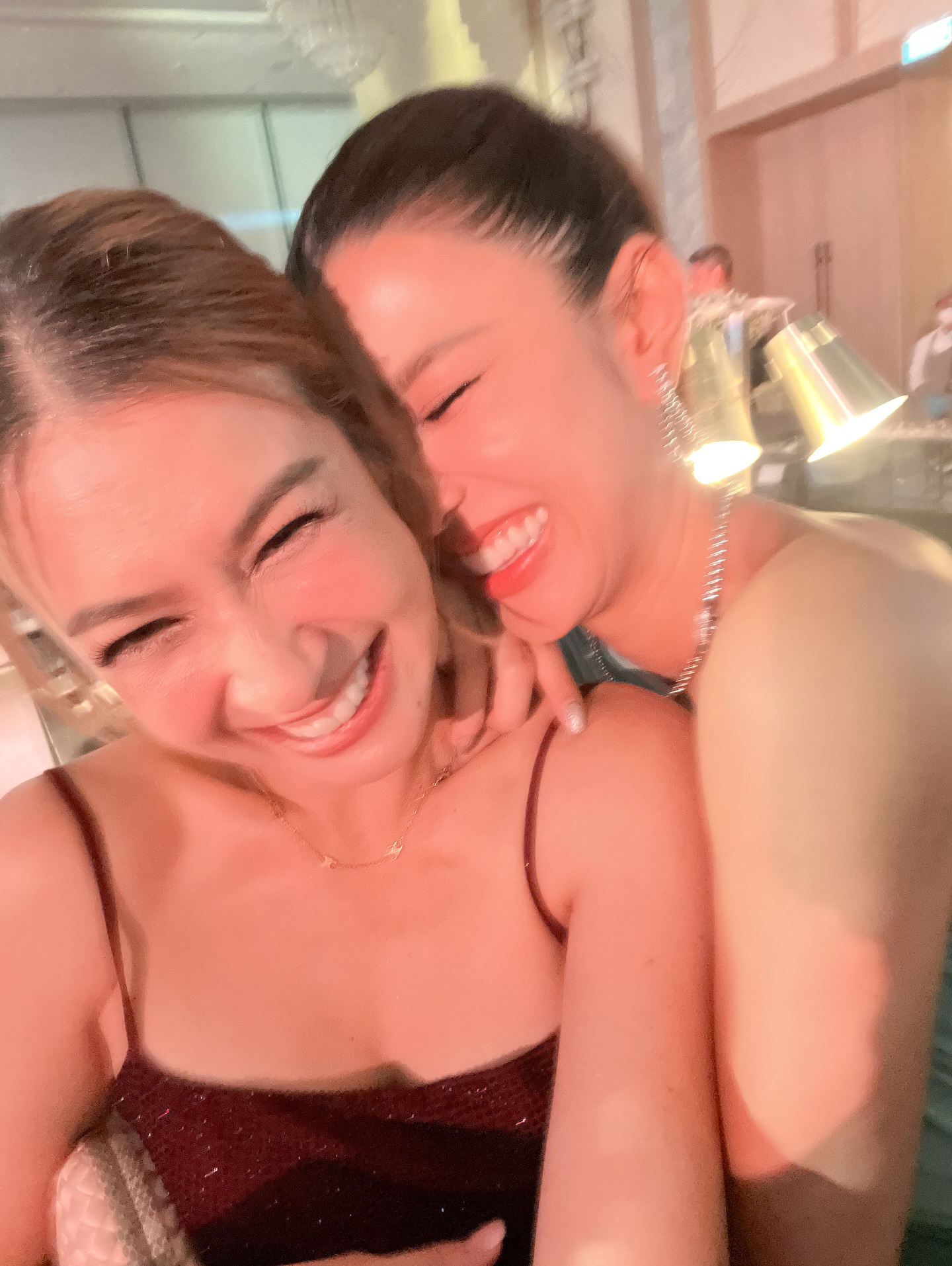 เอมี่ กลิ่นประทุม