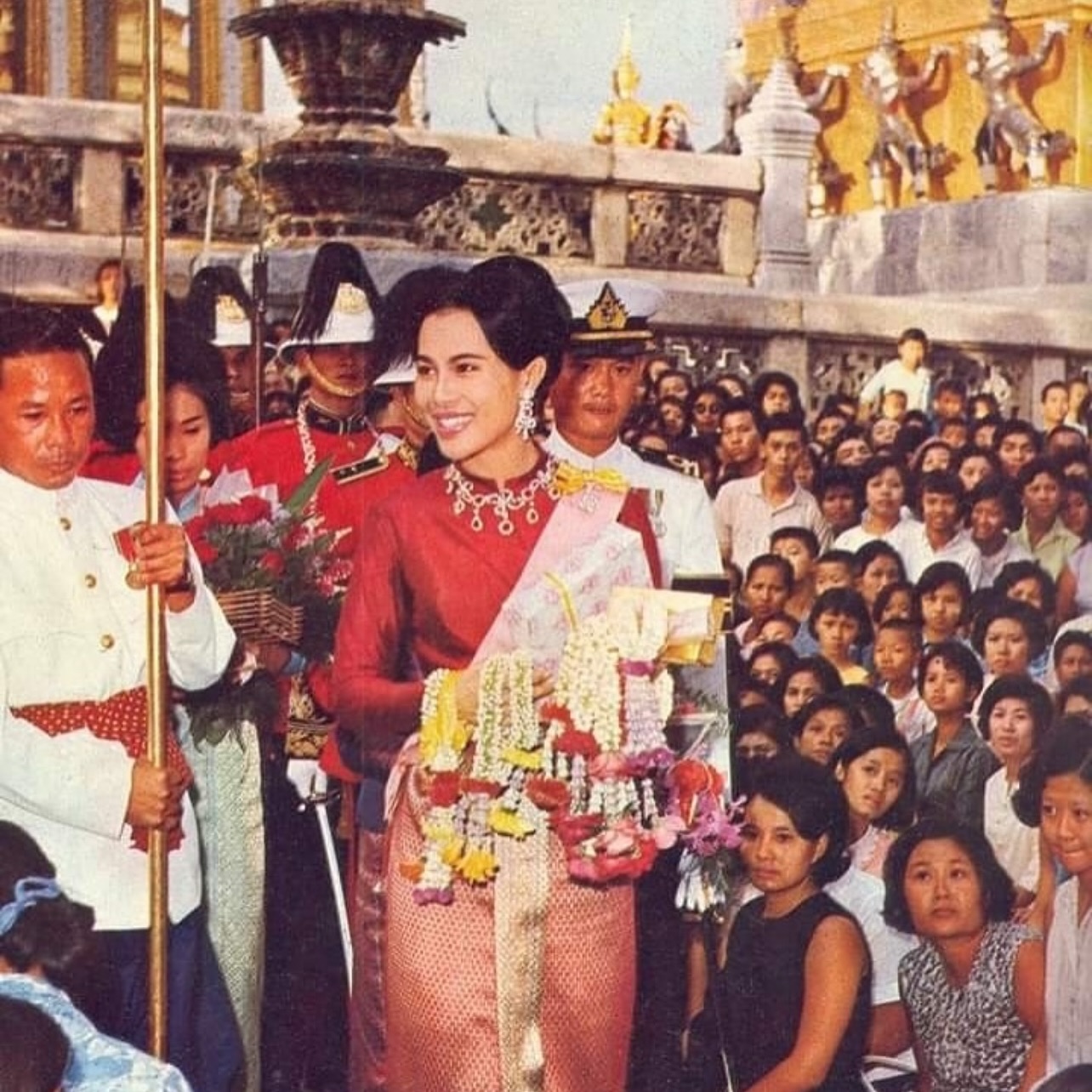 เอมี่ กลิ่นประทุม