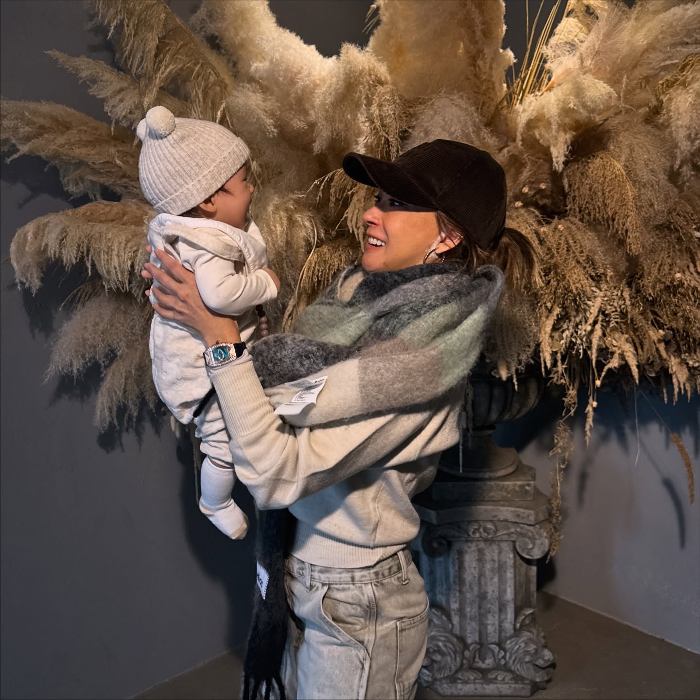 เอมี่ กลิ่นประทุม