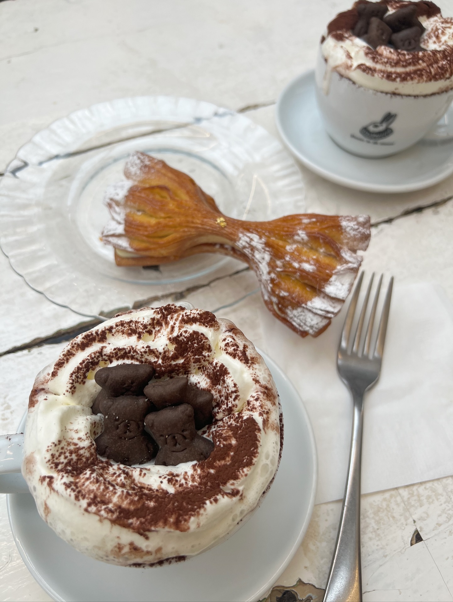 เอมี่ กลิ่นประทุม