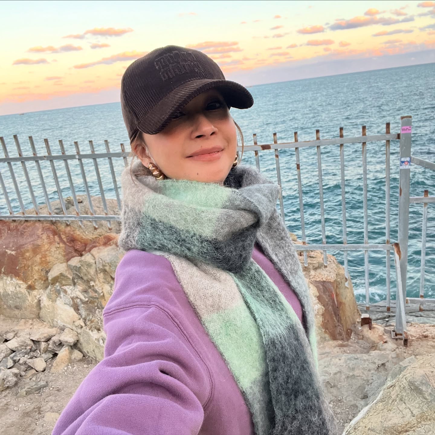 เอมี่ กลิ่นประทุม