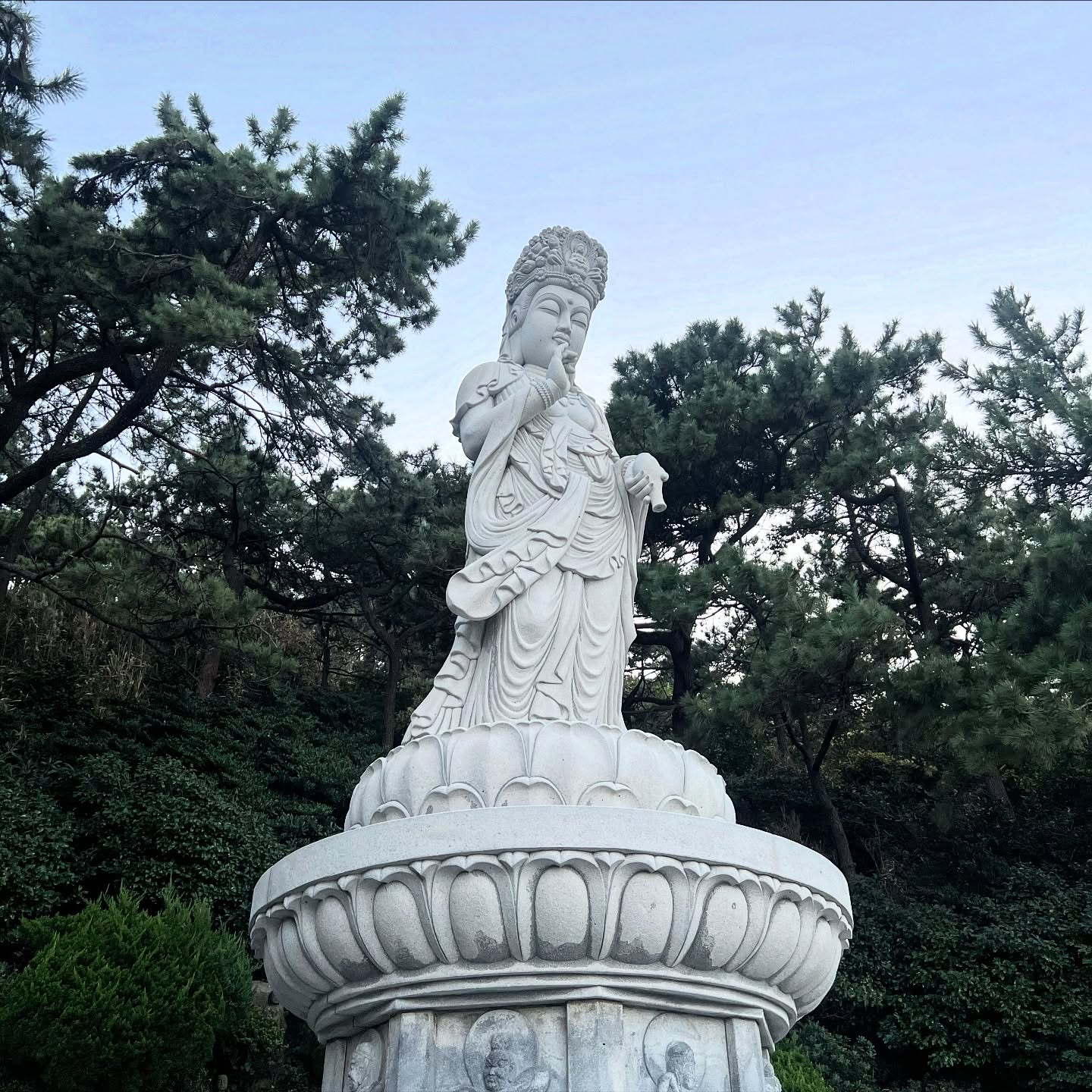 เอมี่ กลิ่นประทุม