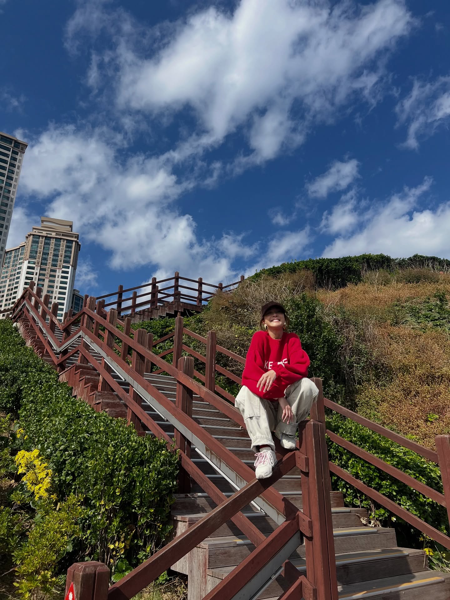 เอมี่ กลิ่นประทุม