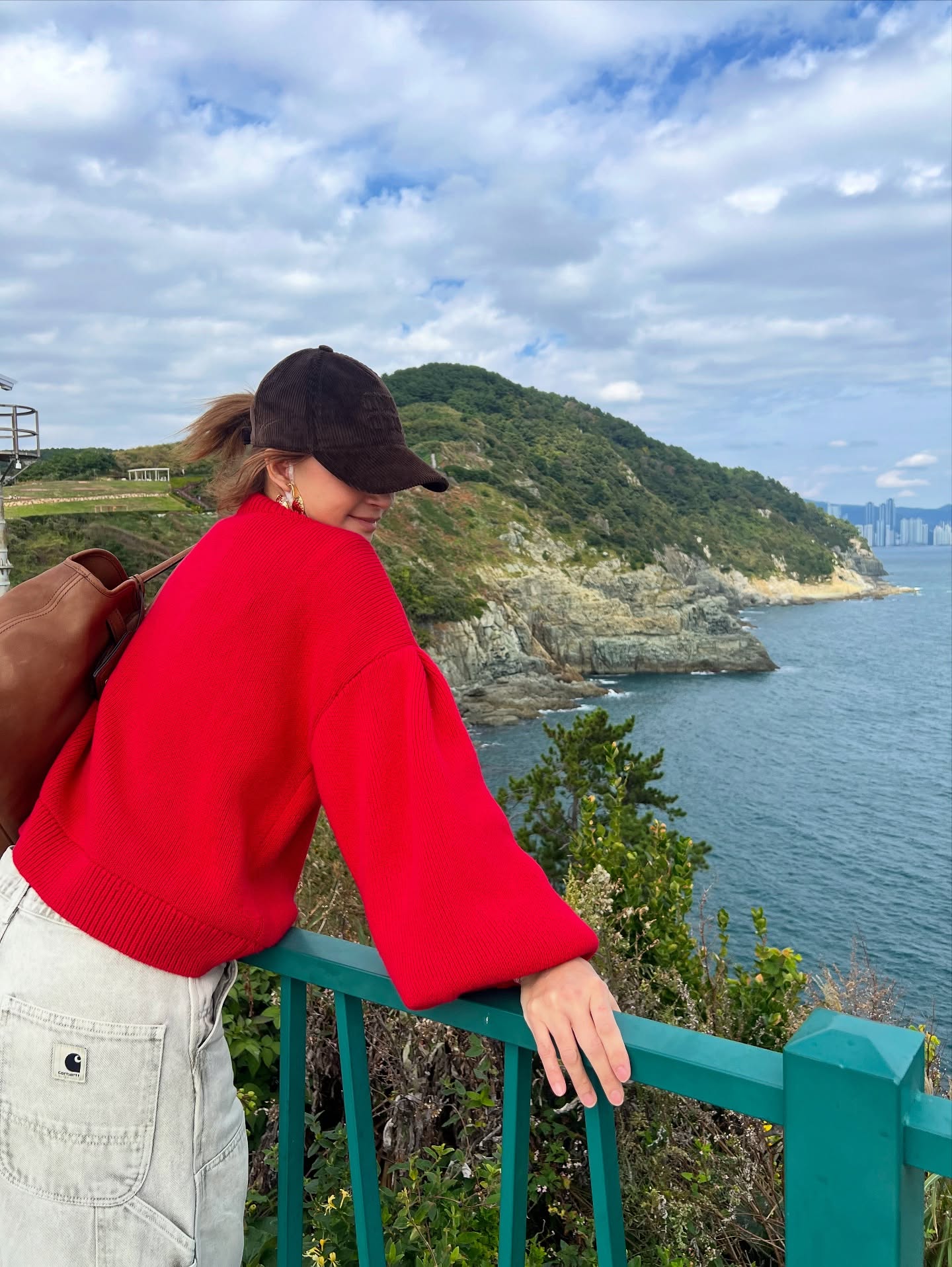 เอมี่ กลิ่นประทุม