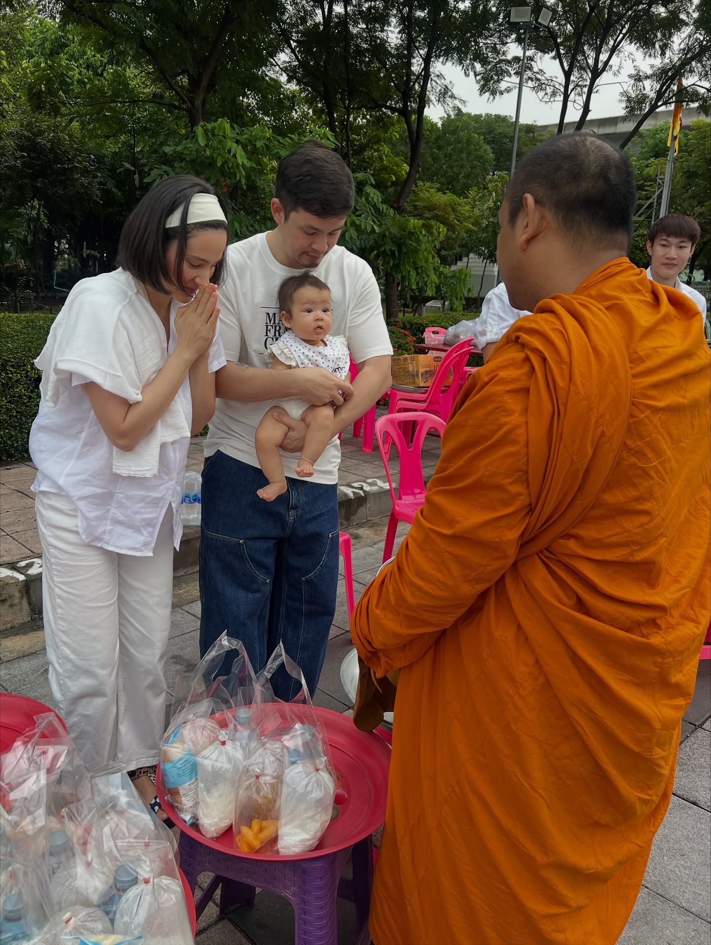 เอมี่ กลิ่นประทุม