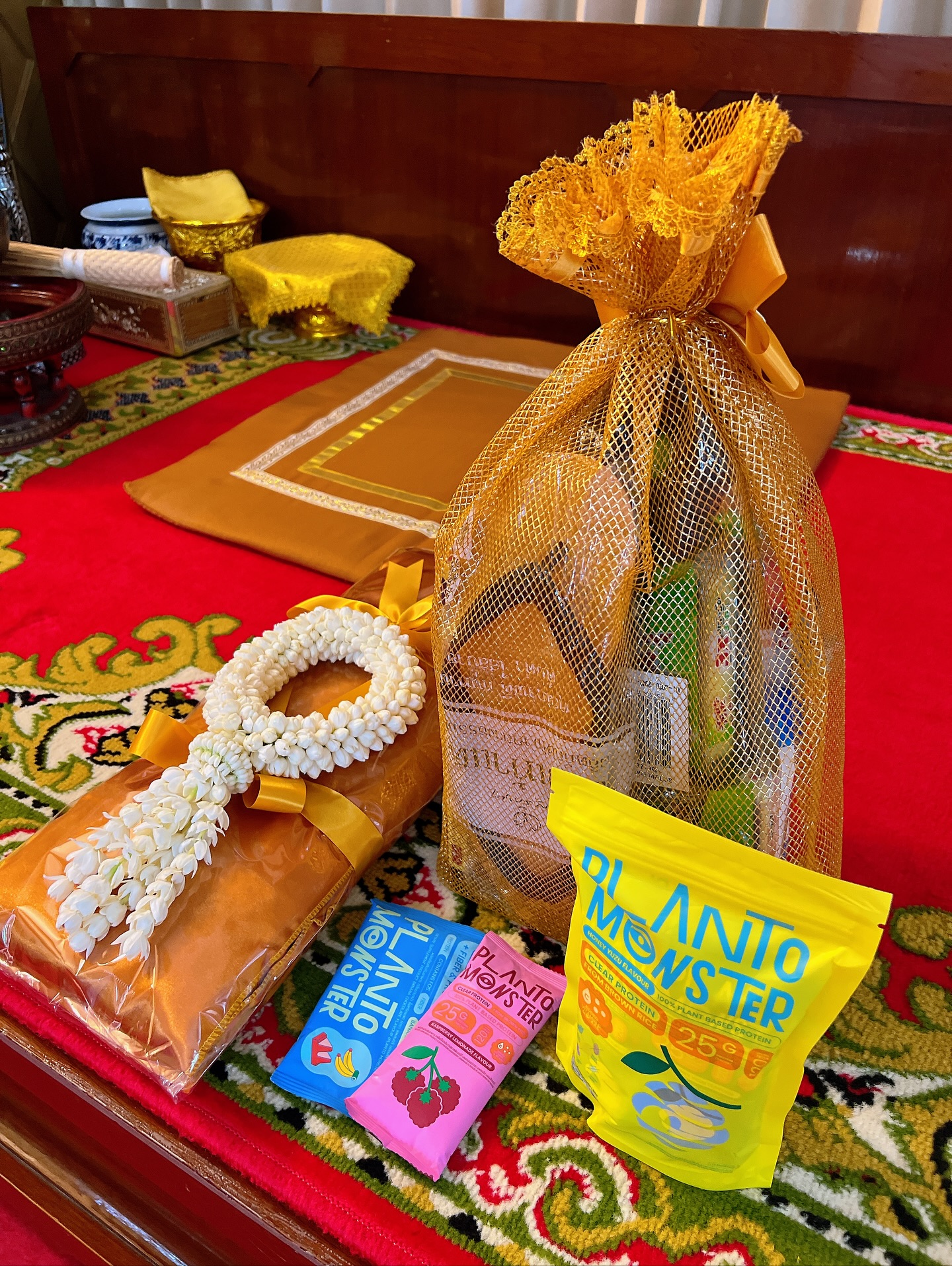 เอมี่ กลิ่นประทุม