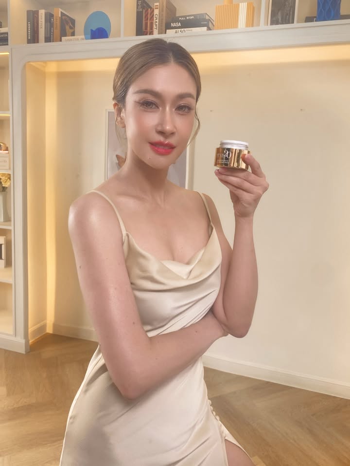 เอมี่ กลิ่นประทุม