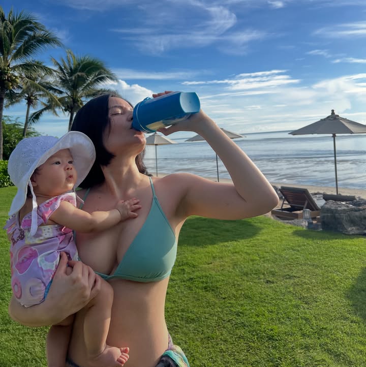 เอมี่ กลิ่นประทุม