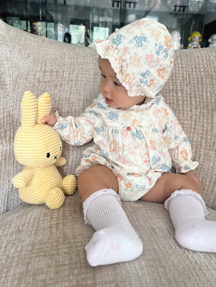 เอมี่ กลิ่นประทุม