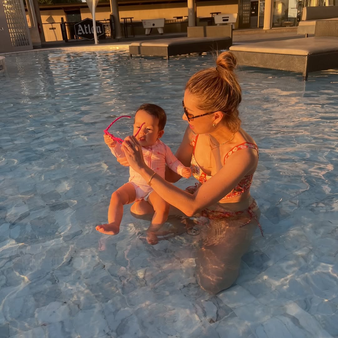 เอมี่ กลิ่นประทุม