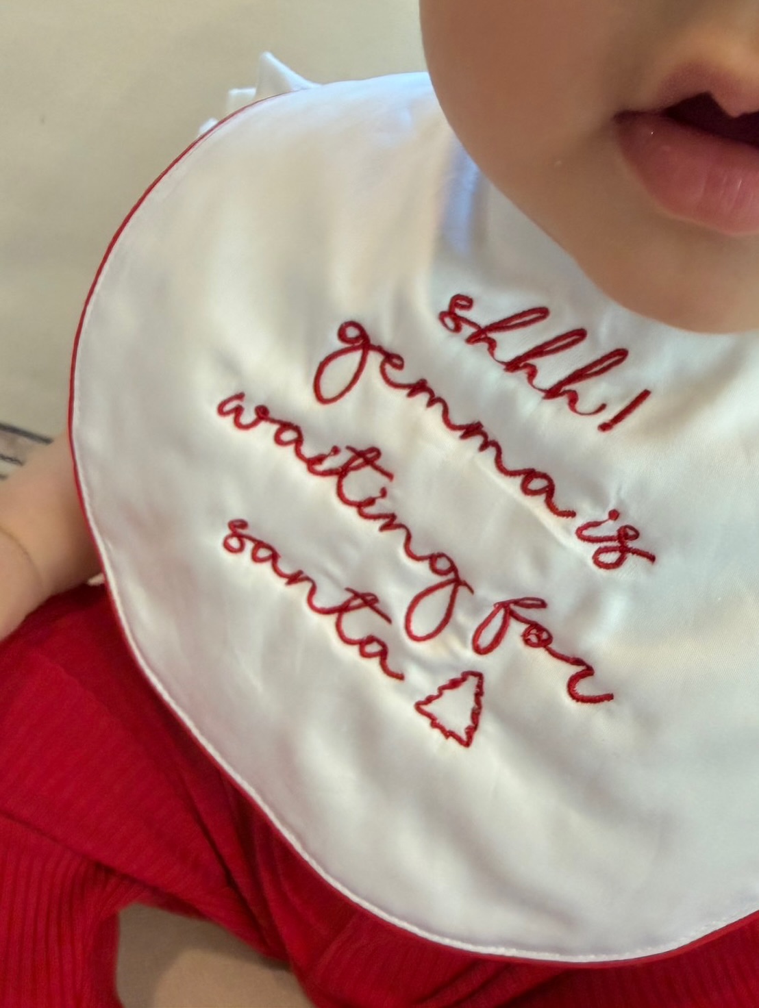 เอมี่ กลิ่นประทุม