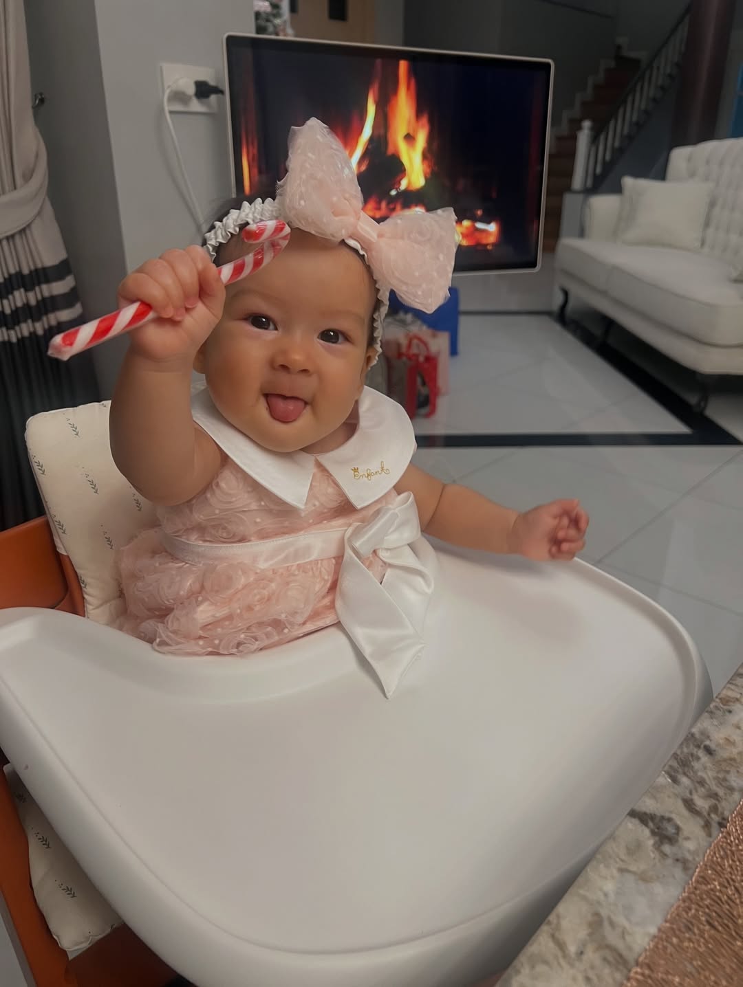 เอมี่ กลิ่นประทุม