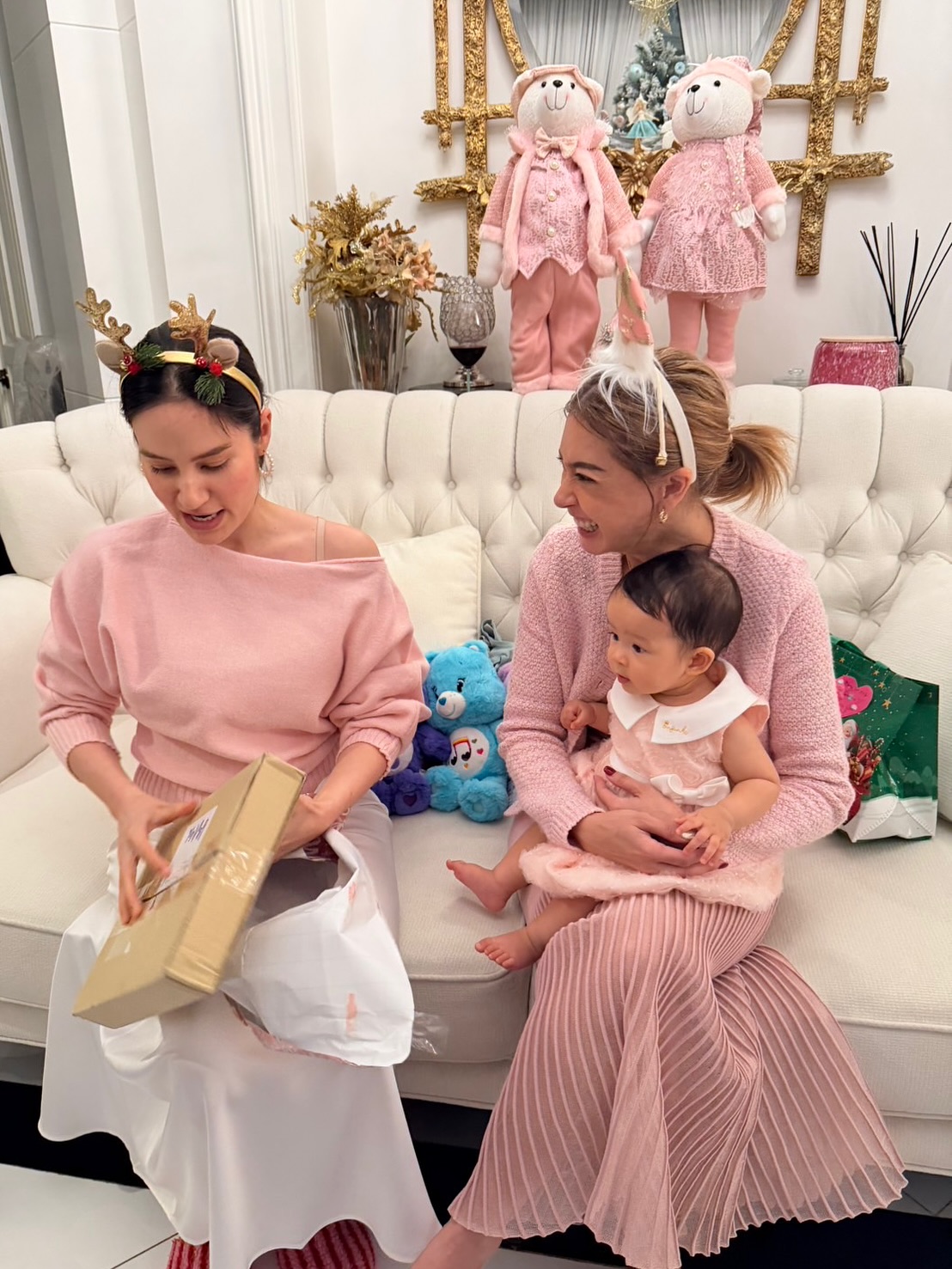 เอมี่ กลิ่นประทุม