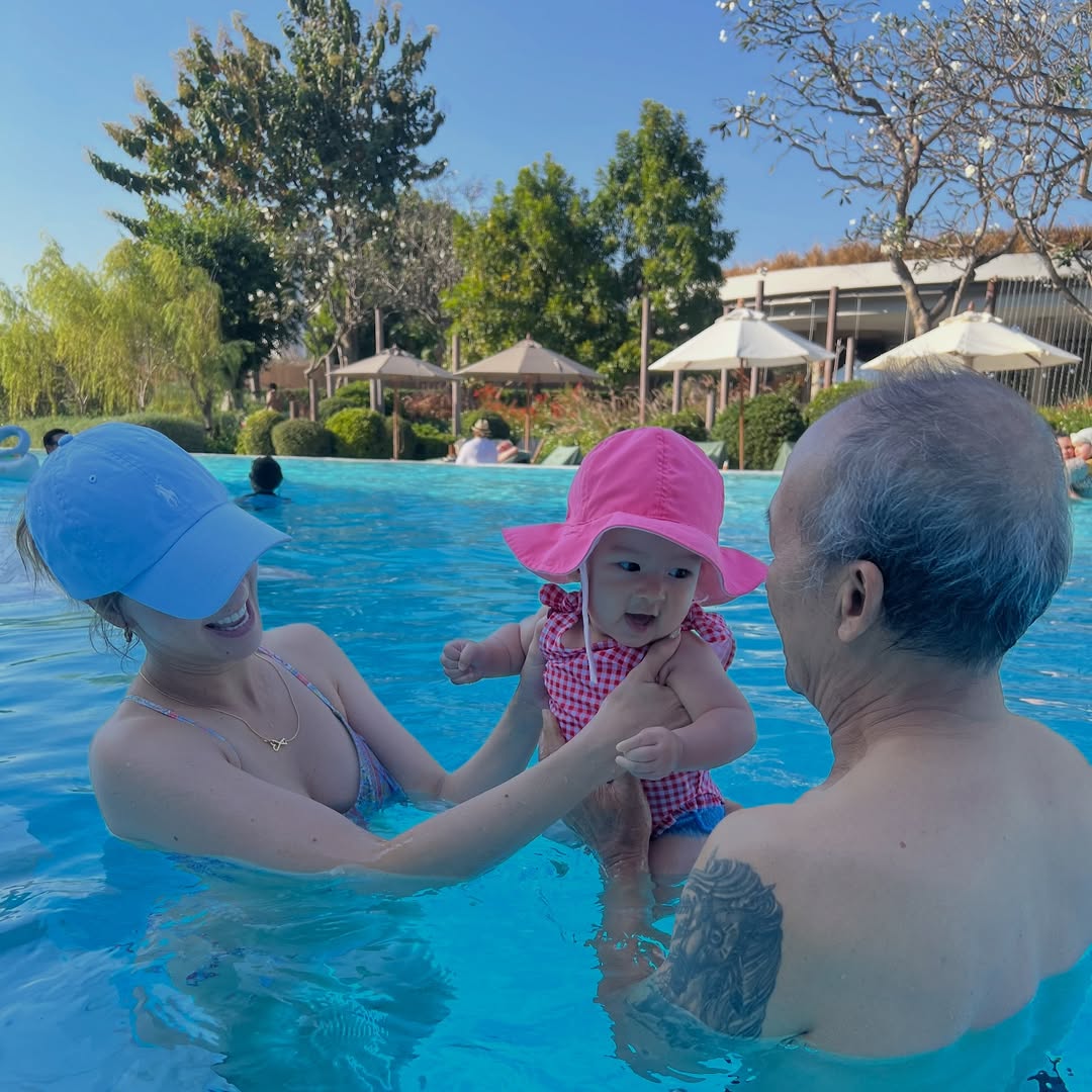 เอมี่ กลิ่นประทุม