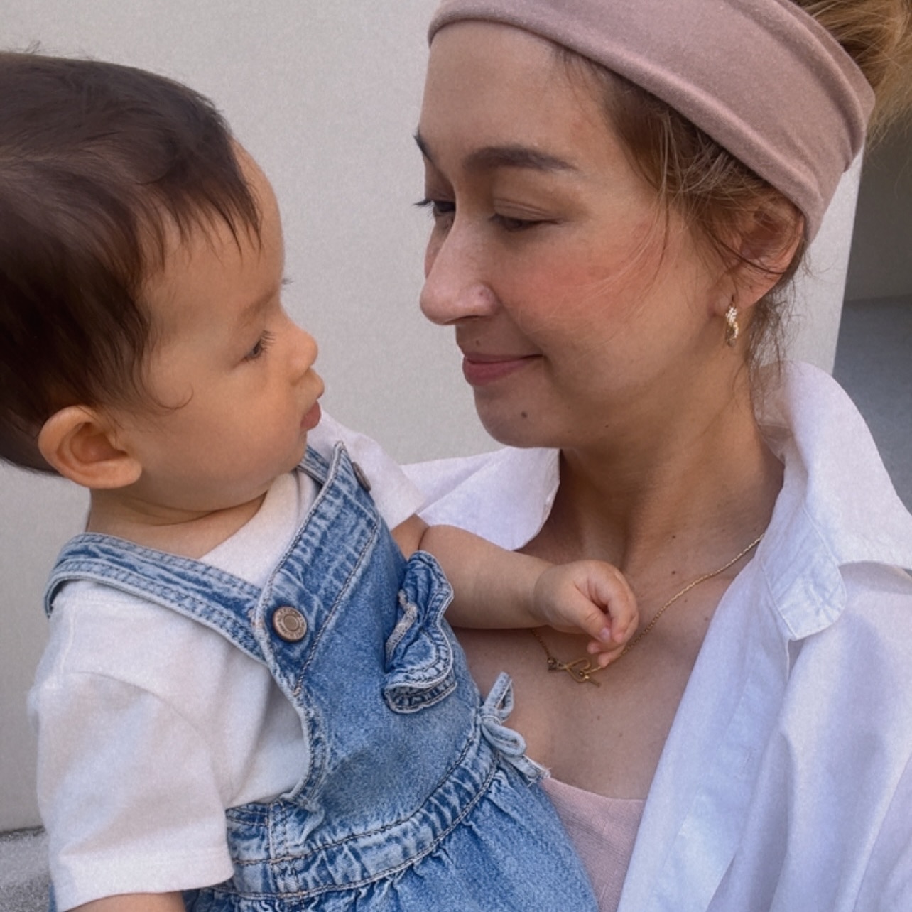 เอมี่ กลิ่นประทุม