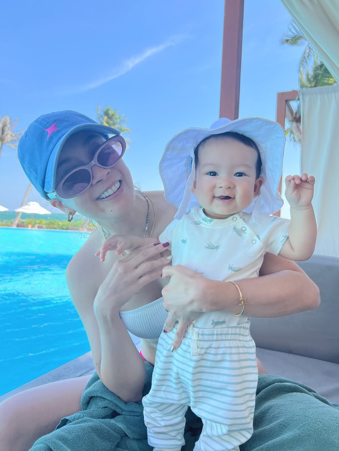 เอมี่ กลิ่นประทุม