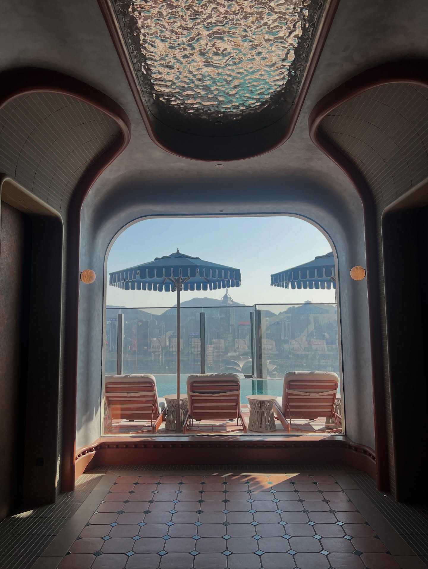 เอมี่ กลิ่นประทุม