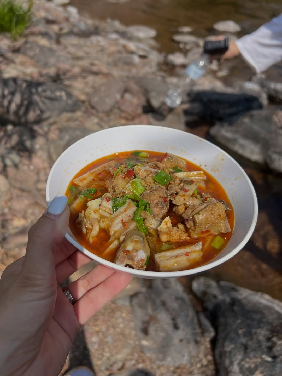 เอมี่ กลิ่นประทุม