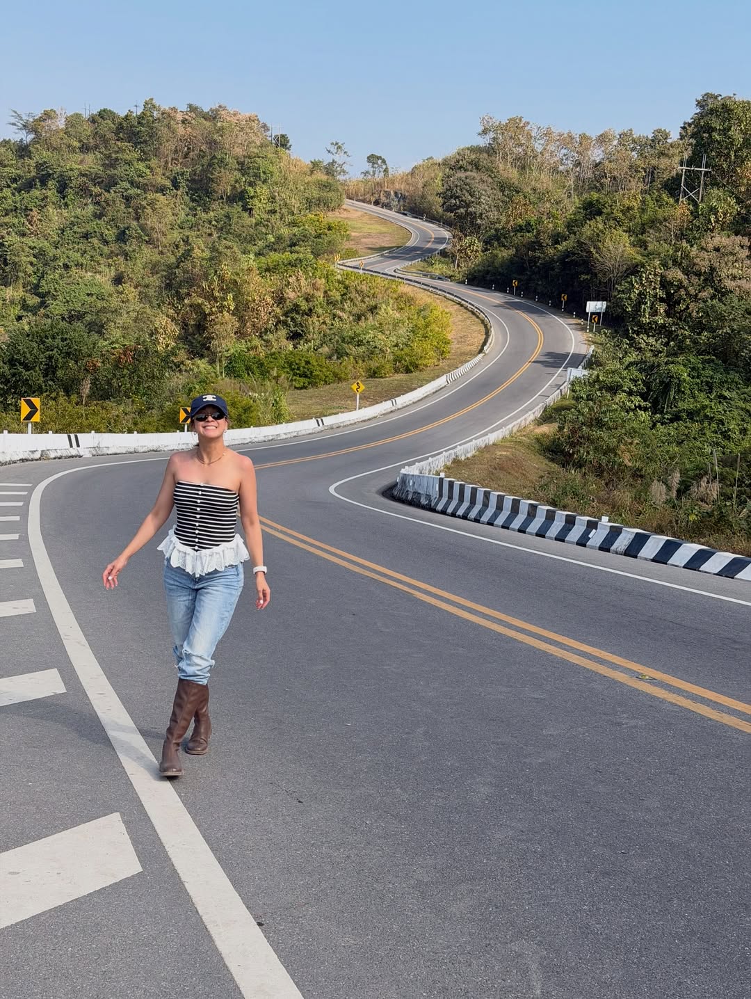 เอมี่ กลิ่นประทุม