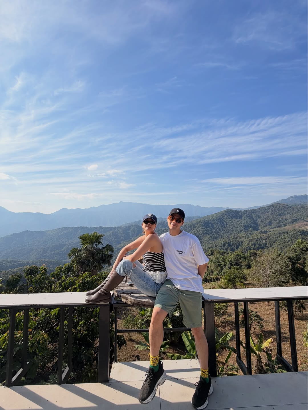 เอมี่ กลิ่นประทุม