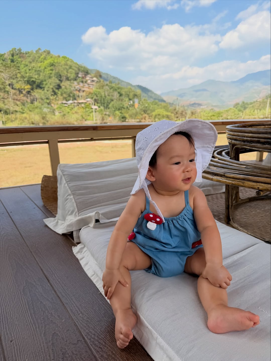 เอมี่ กลิ่นประทุม