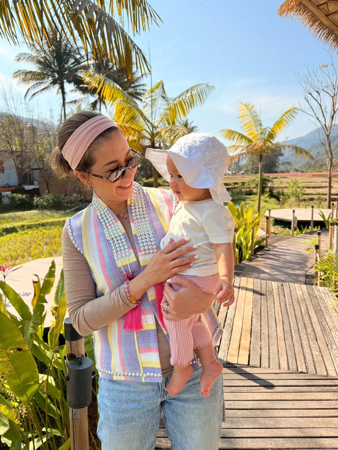 เอมี่ กลิ่นประทุม