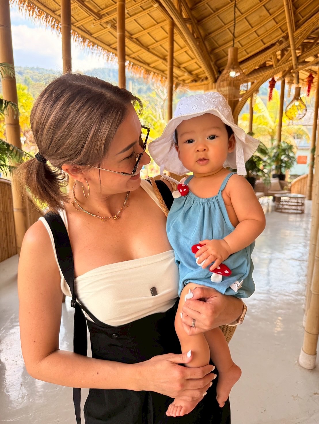 เอมี่ กลิ่นประทุม