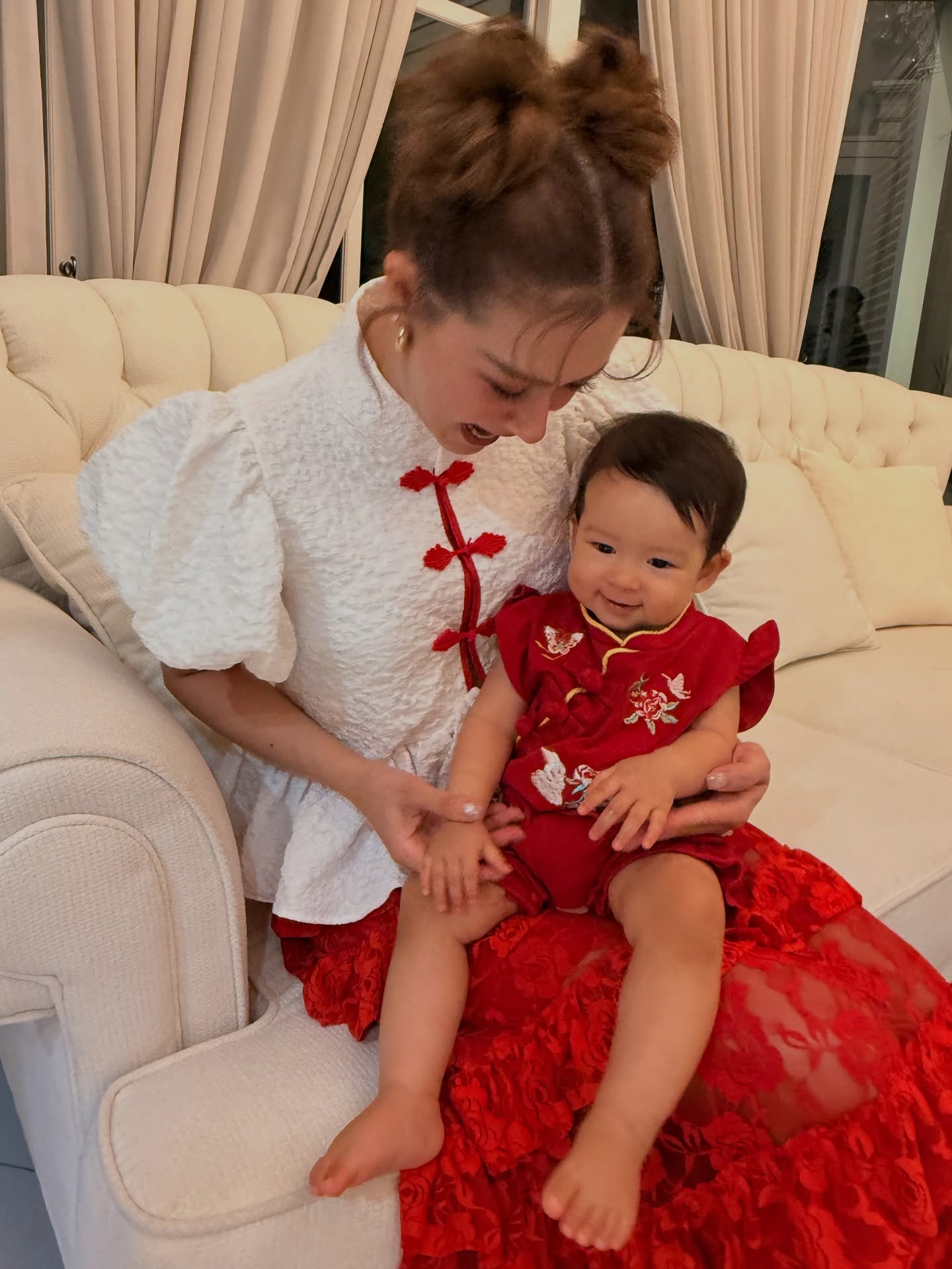 เอมี่ กลิ่นประทุม