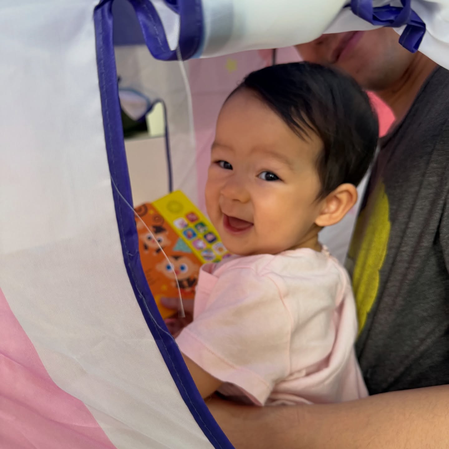 เอมี่ กลิ่นประทุม