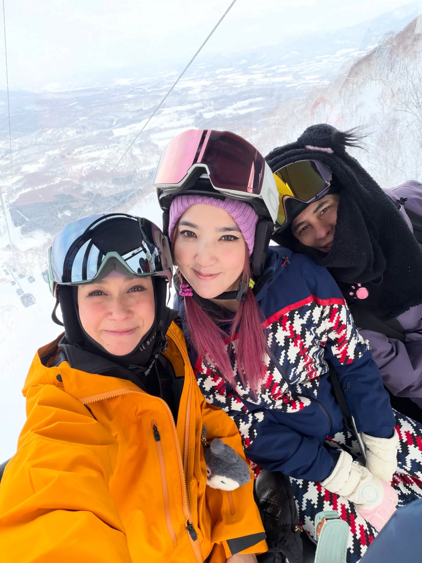 เอมี่ กลิ่นประทุม