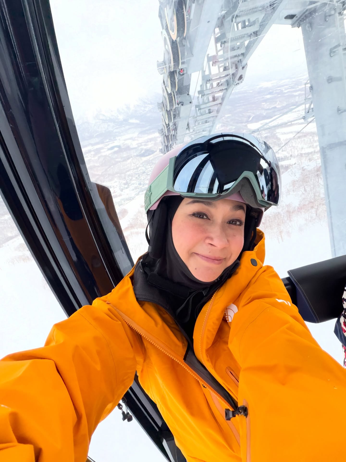 เอมี่ กลิ่นประทุม