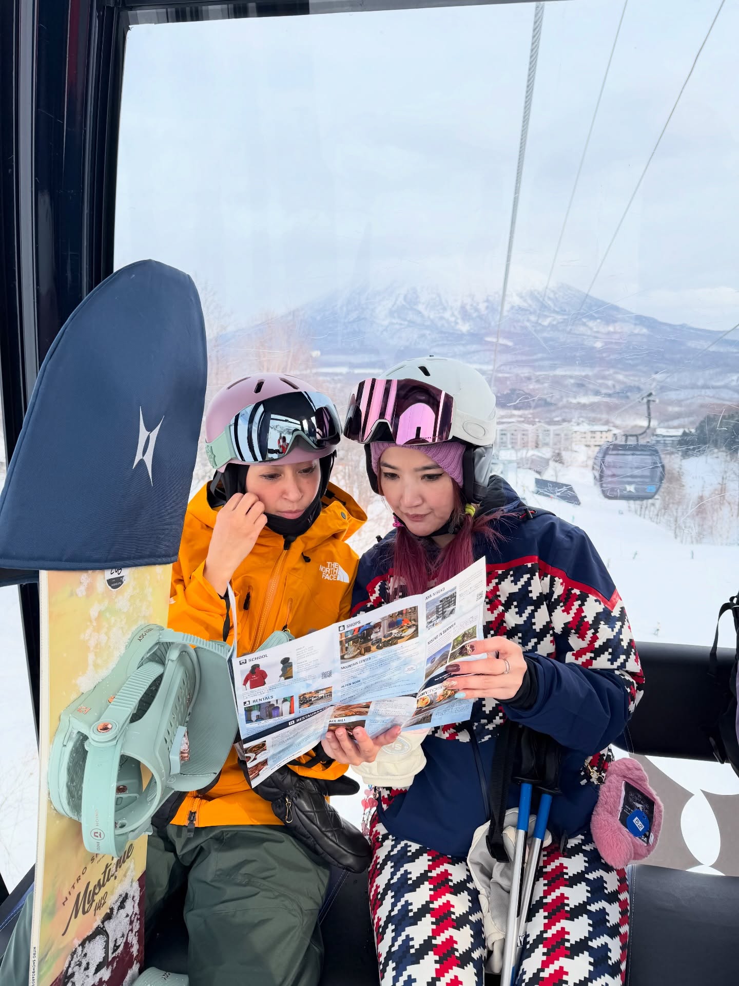 เอมี่ กลิ่นประทุม