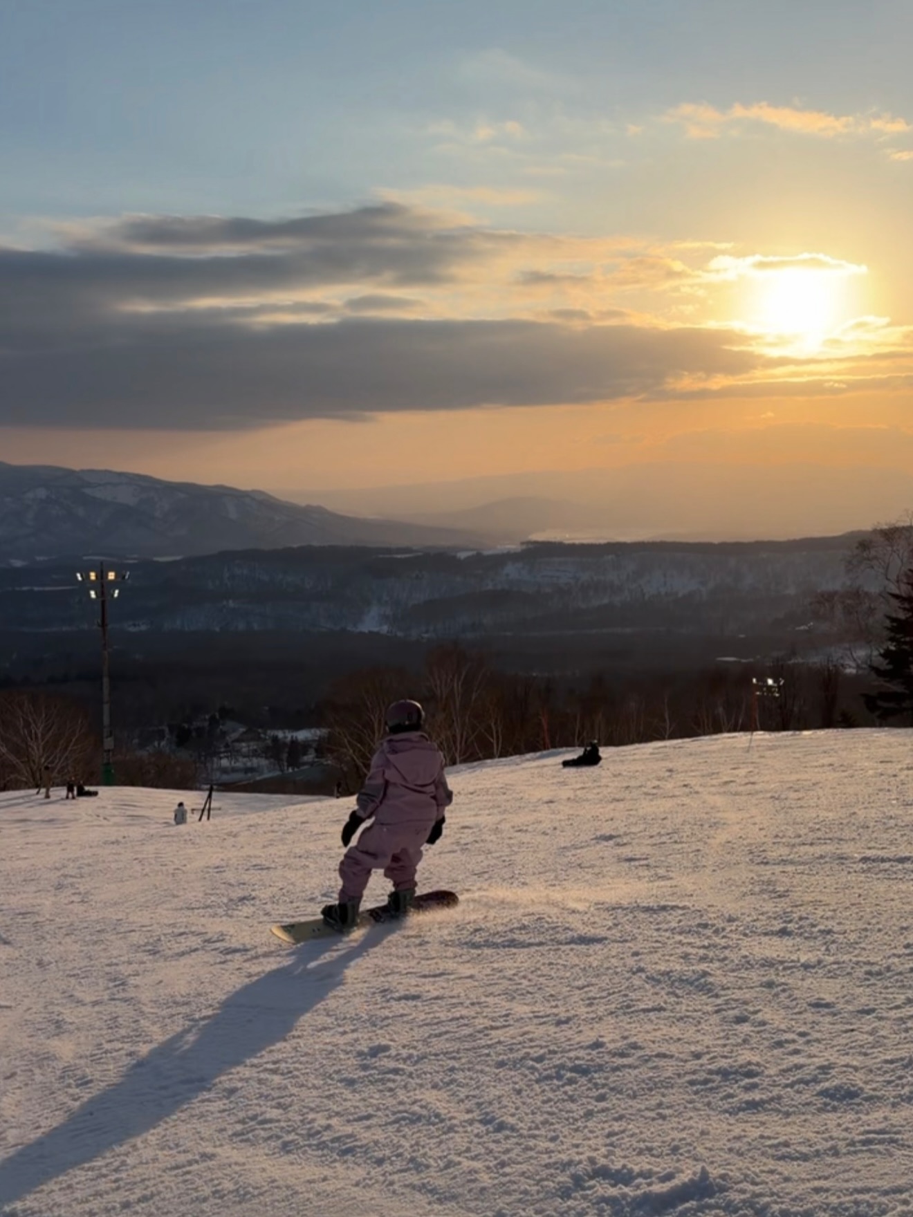 เอมี่ กลิ่นประทุม