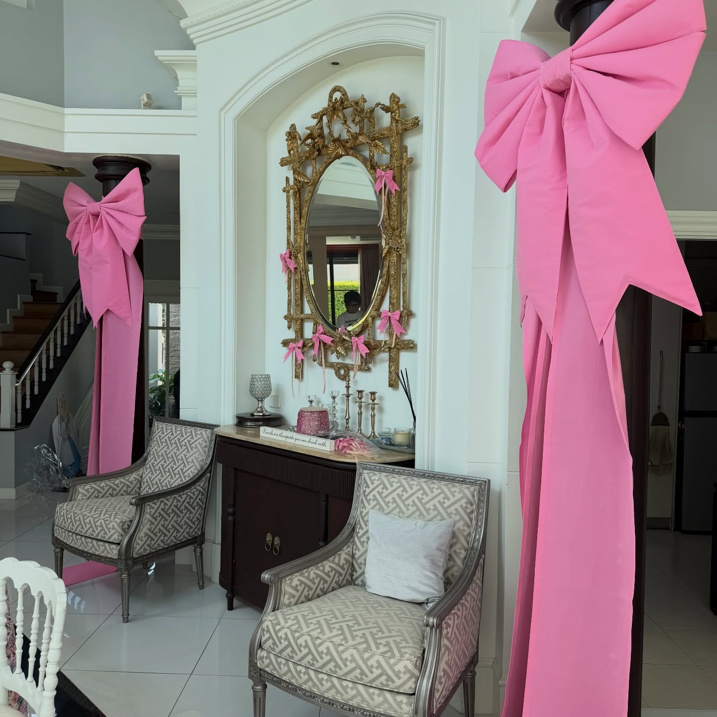 เอมี่ กลิ่นประทุม