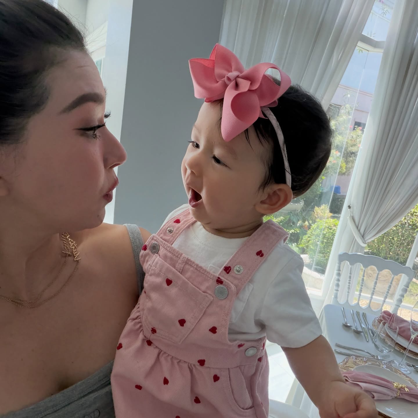 เอมี่ กลิ่นประทุม