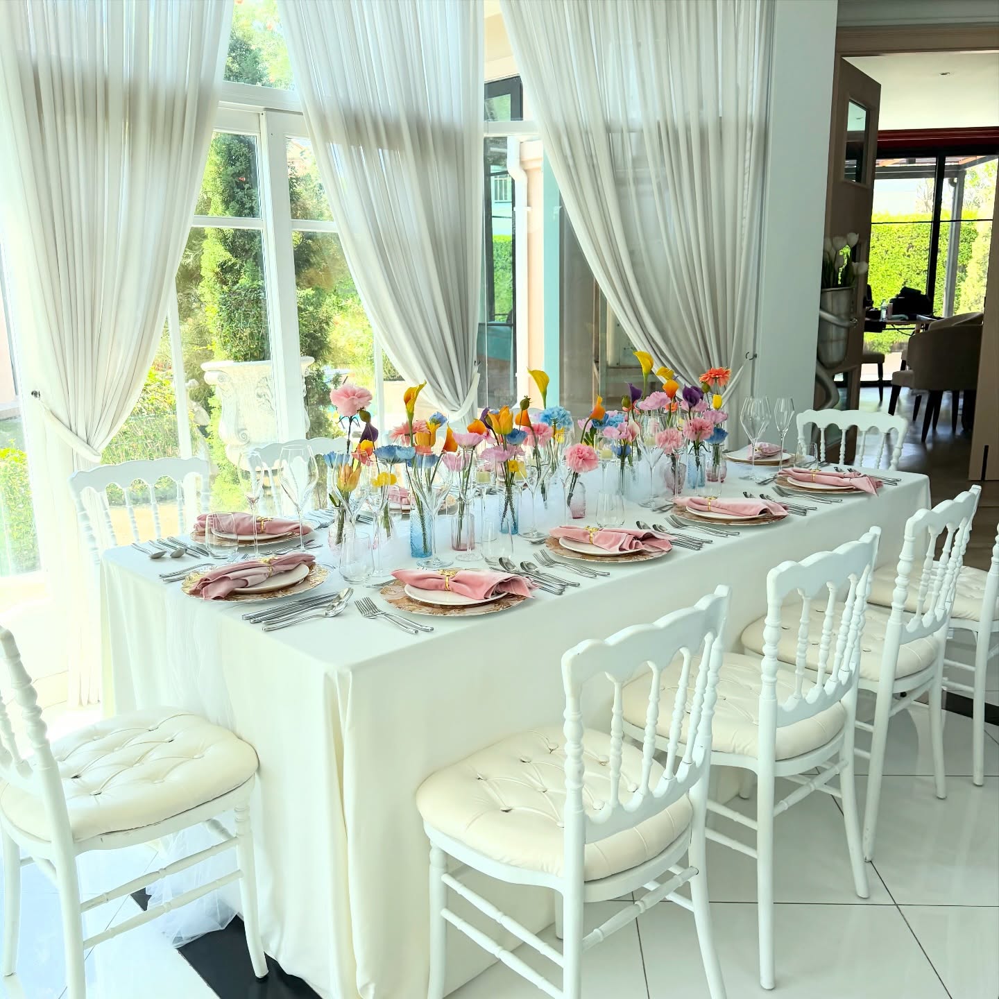 เอมี่ กลิ่นประทุม