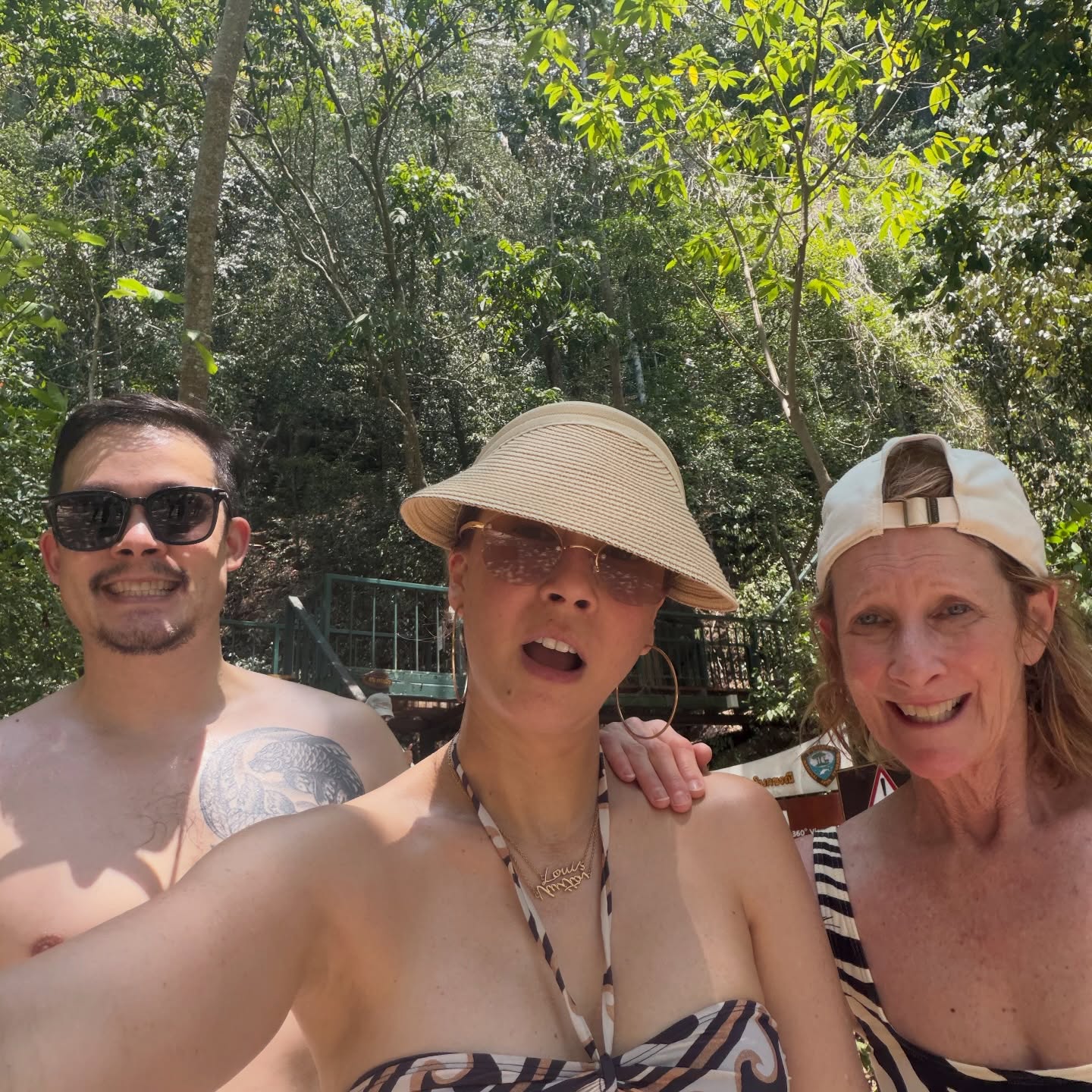 เอมี่ กลิ่นประทุม