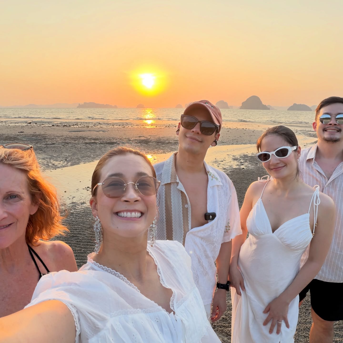 เอมี่ กลิ่นประทุม