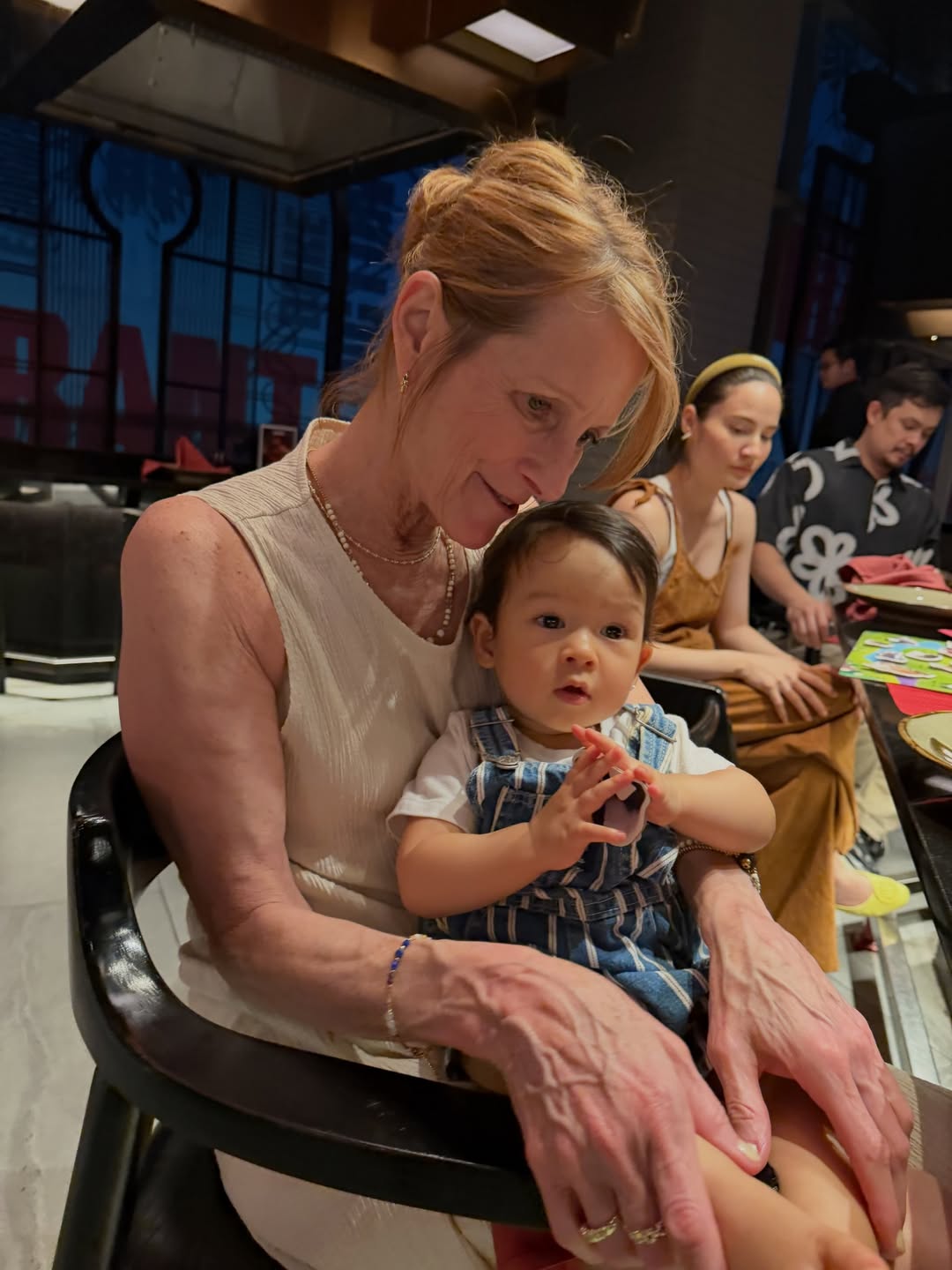 เอมี่ กลิ่นประทุม