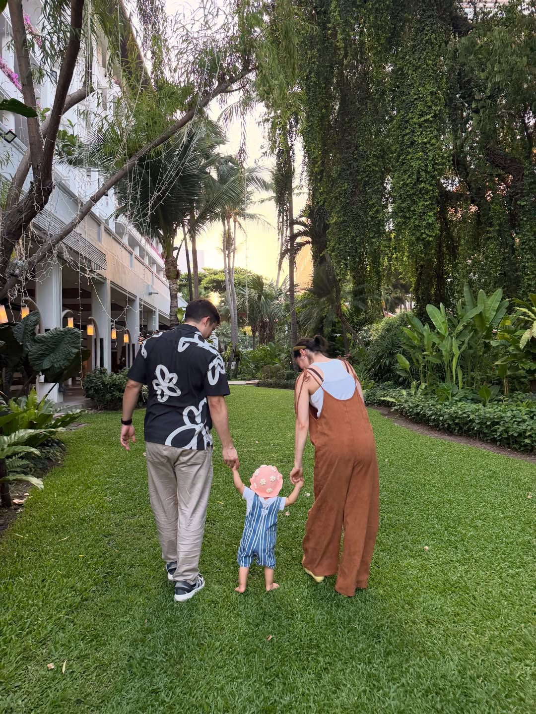 เอมี่ กลิ่นประทุม